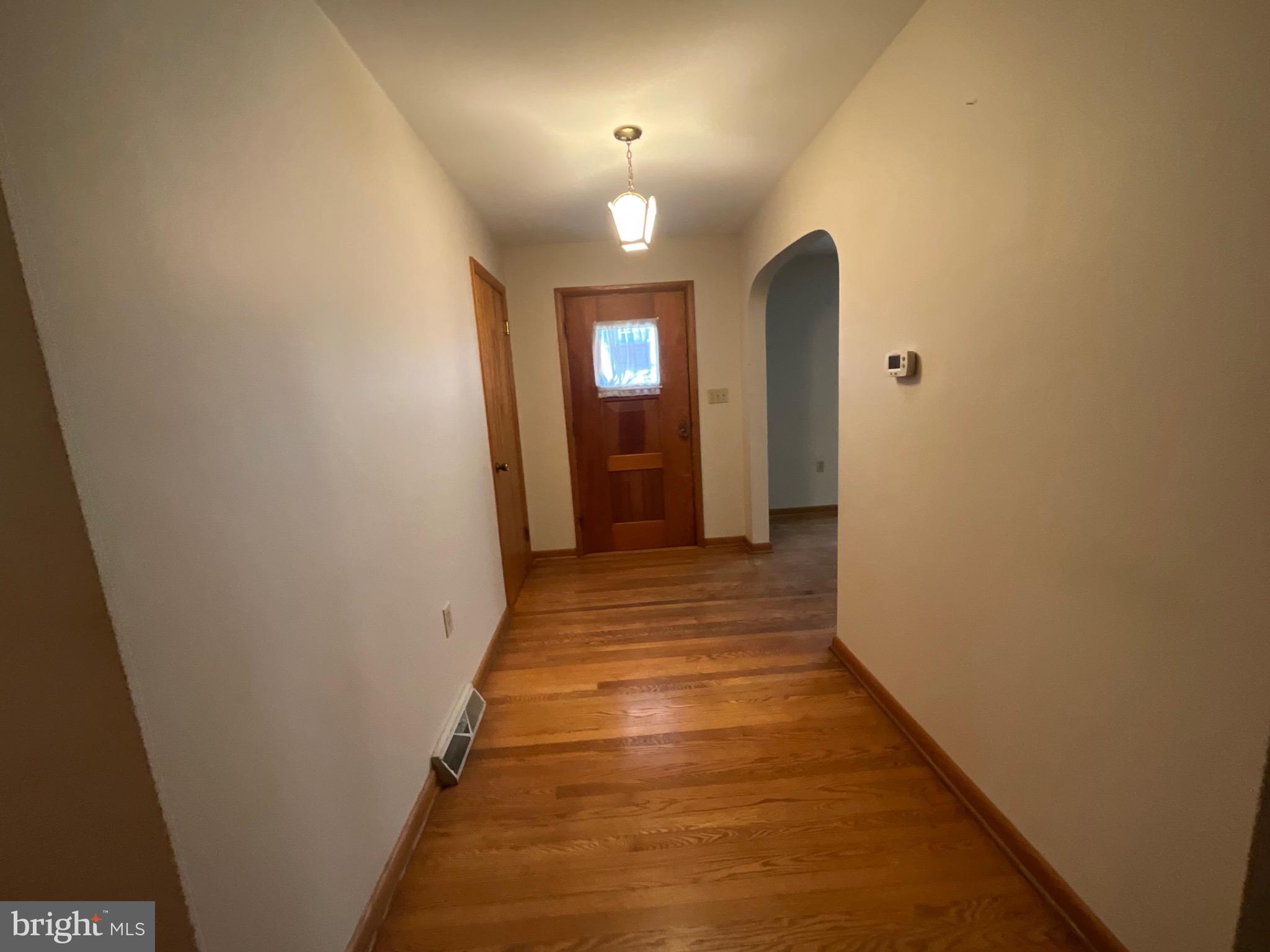 404 South Coldbrook Avenue Chambersburg, PA 17201 - Photo 2 of 12