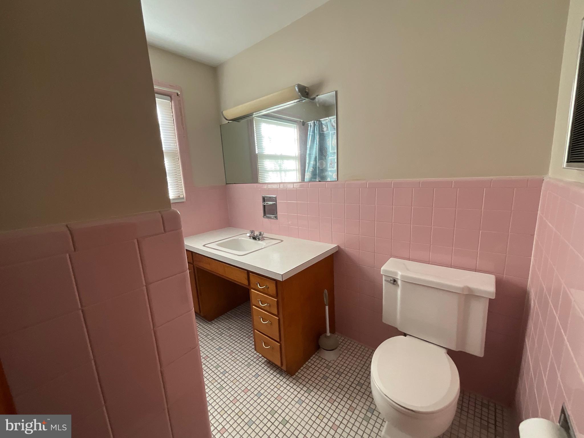 404 South Coldbrook Avenue Chambersburg, PA 17201 - Photo 7 of 12