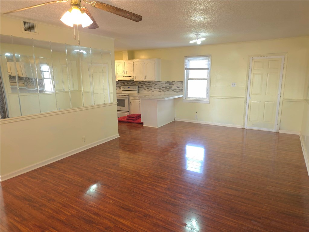 830 Green Acres Road Seneca, SC 29678 - Photo 5 of 30 Gallery Image 5