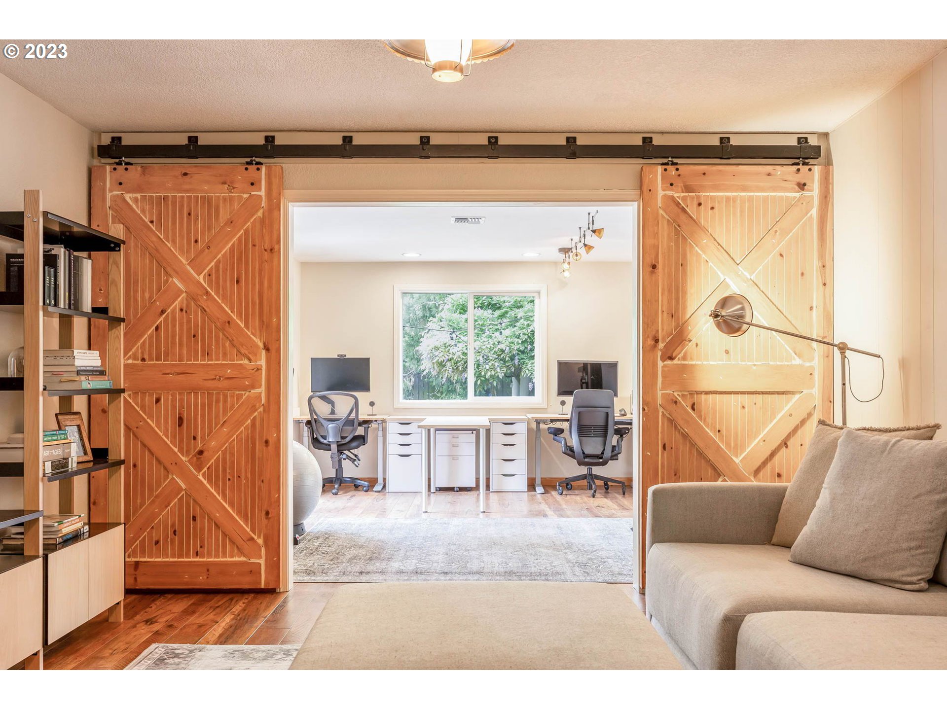 3555 Bardell Avenue Eugene, OR 97401 - Photo 12 of 31 a living room with furniture and a window