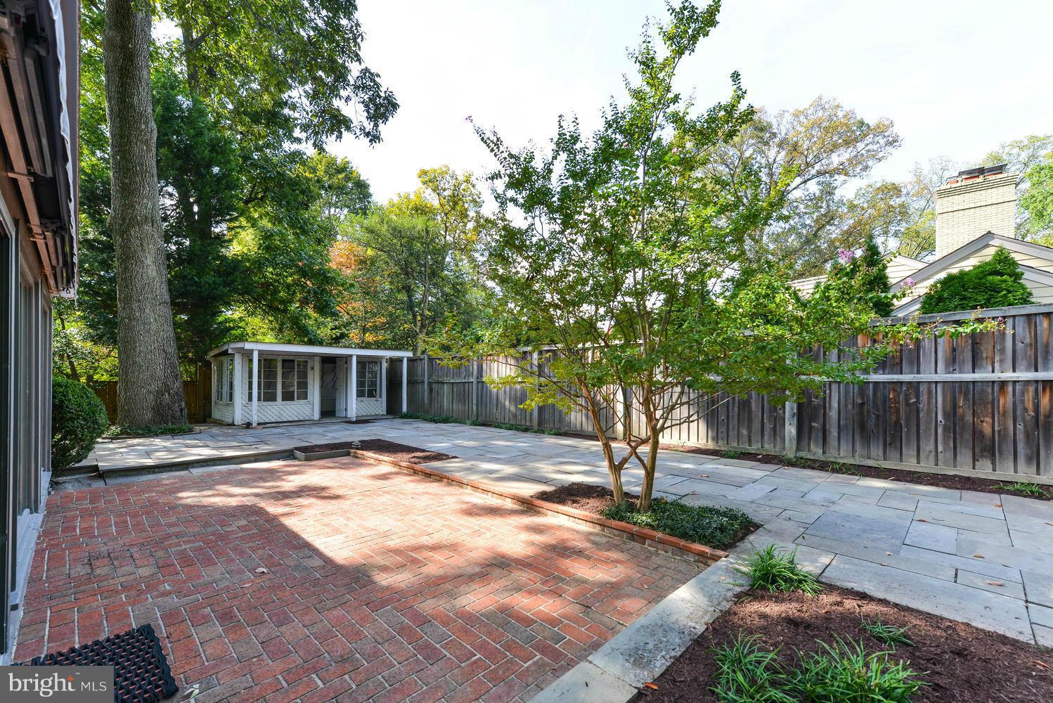 5001 Glenbrook Road Northwest Washington, DC 20016 - Photo 12 of 22 Entertaining Terrace