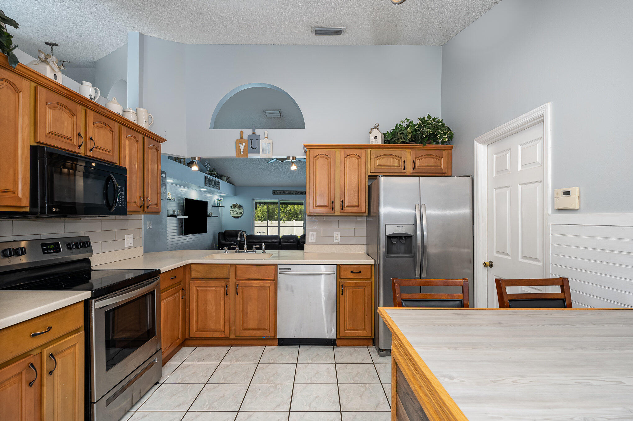 1225 Hastings Road Southwest Palm Bay, FL 32908 - Photo 5 of 14 009_dsc04808-edit