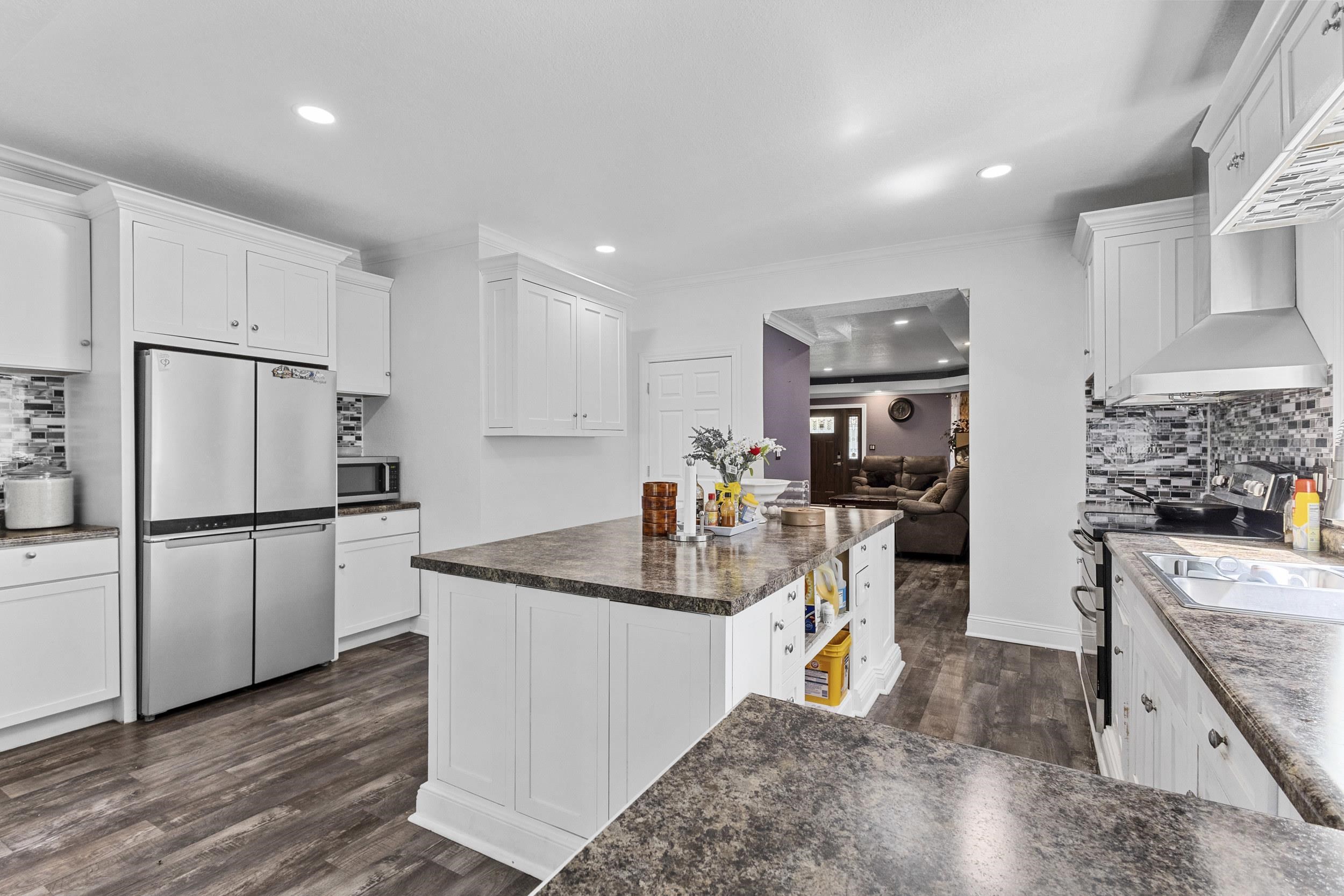 611 West Fulton Street Waupaca, WI 54981 - Photo 11 of 33