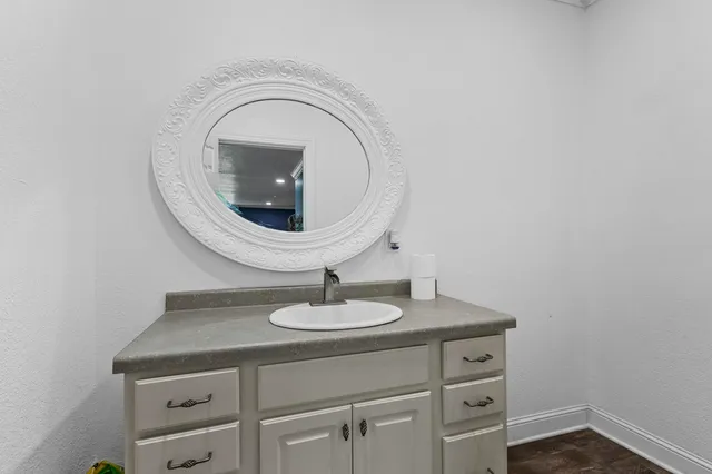 $295,000 | 611 West Fulton Street, Waupaca, WI 54981