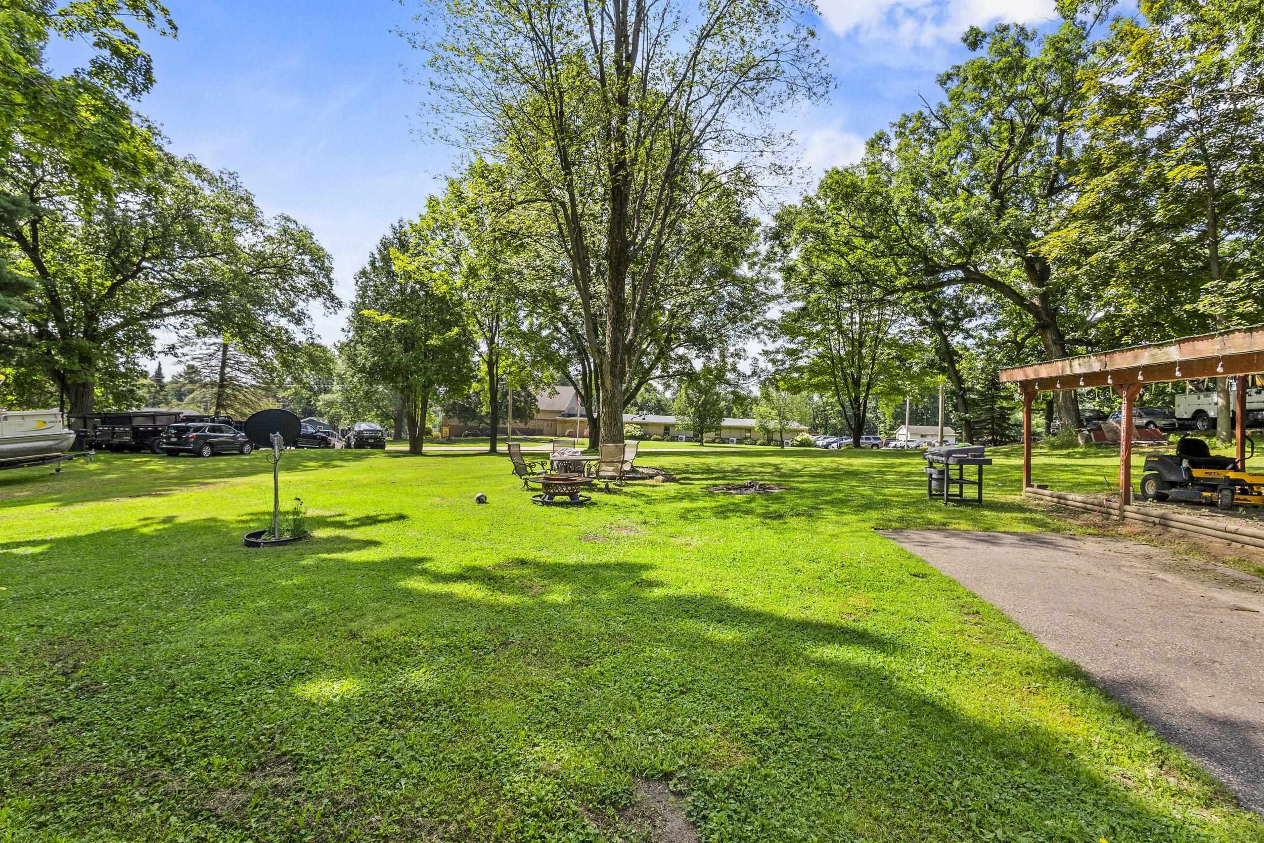 611 West Fulton Street Waupaca, WI 54981 - Photo 29 of 33