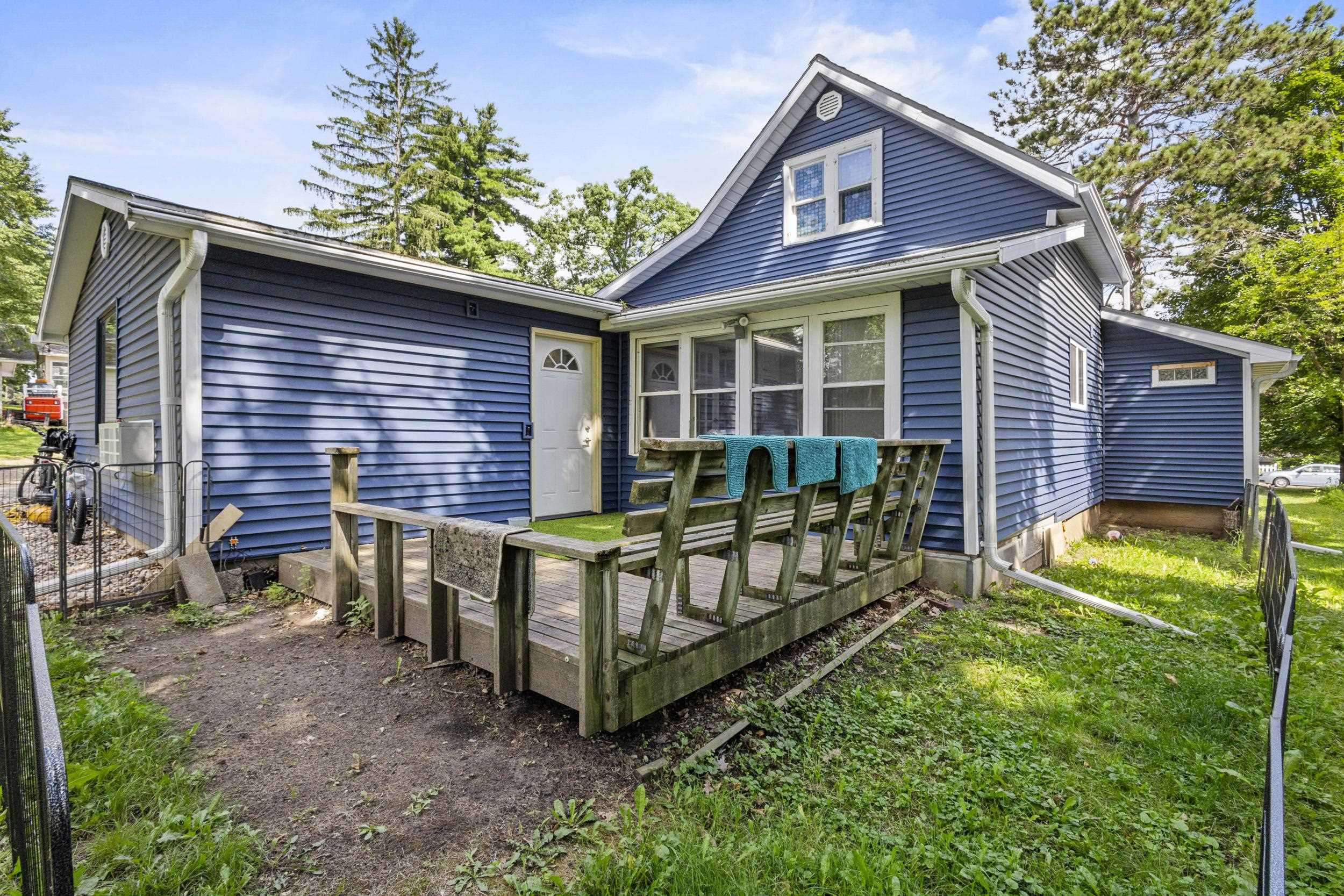 611 West Fulton Street Waupaca, WI 54981 - Photo 31 of 33