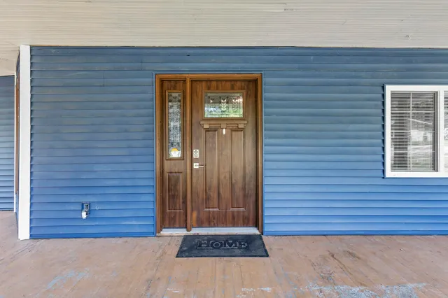 $295,000 | 611 West Fulton Street, Waupaca, WI 54981