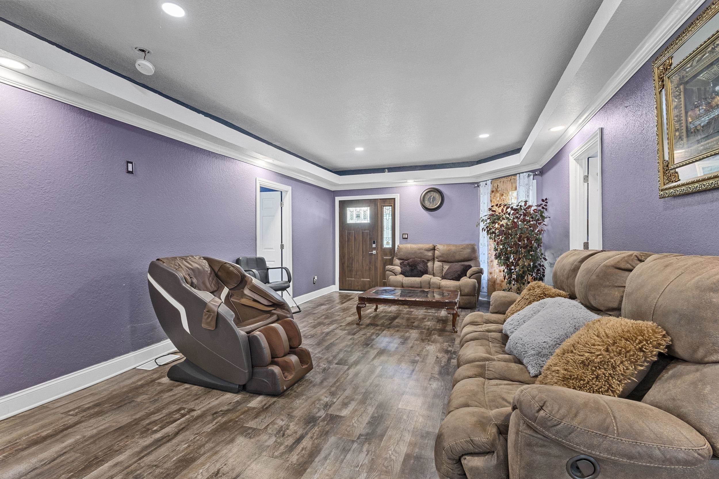 611 West Fulton Street Waupaca, WI 54981 - Photo 6 of 33