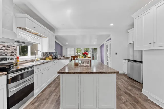 $295,000 | 611 West Fulton Street, Waupaca, WI 54981