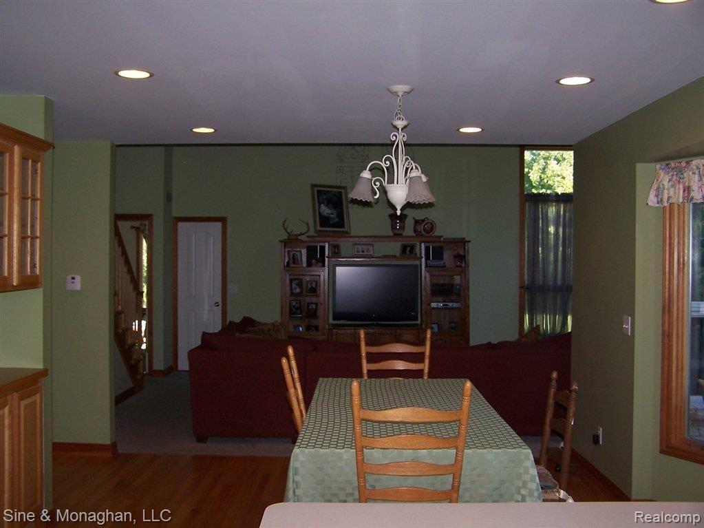 4811 Palms Road Casco, MI 48064 - Photo 14 of 23 100_8205 - Copy.JPG