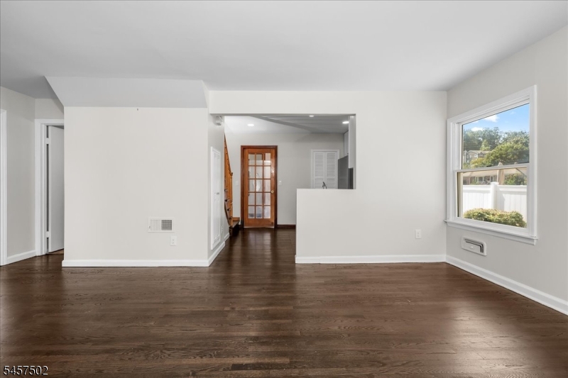 13 Windbeam Road Riverdale, NJ 07457 - Photo 4 of 45 Gallery Image 4