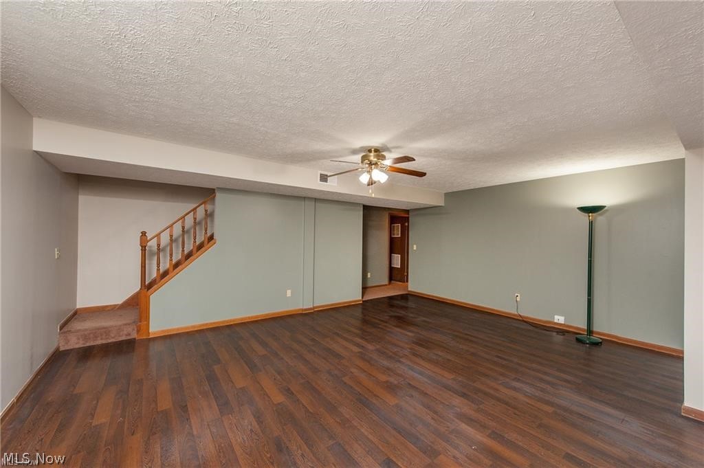 28310 Center Ridge Road Westlake, OH 44145 - Photo 8 of 19 Living Room