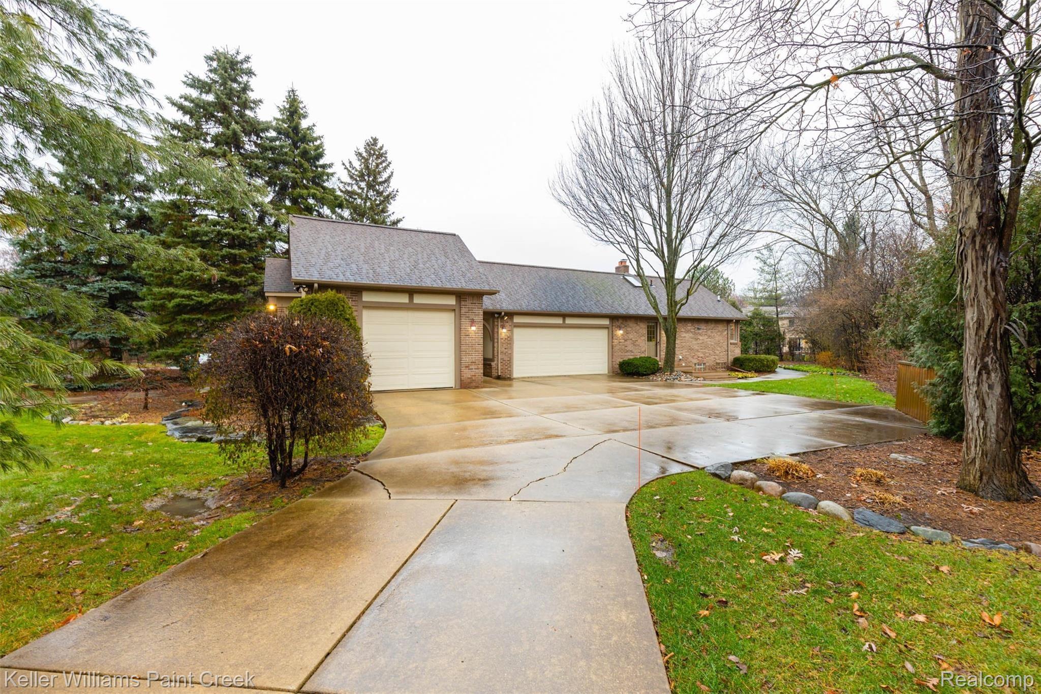 40925 Coventry Road Novi, MI 48375 - Photo 5 of 47 40925 Coventry Rd-6.jpg