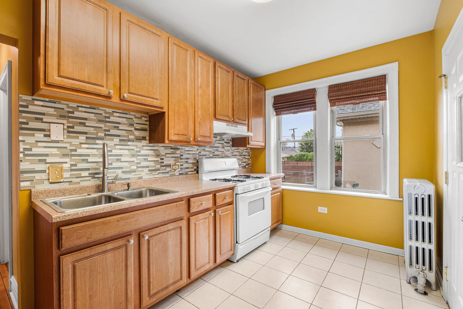 4357 West George Street, Unit 1 Chicago, IL 60641 - Photo 7 of 19