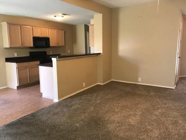 $1,995 | 220 Pinecrest Drive, Seagoville, TX 75159