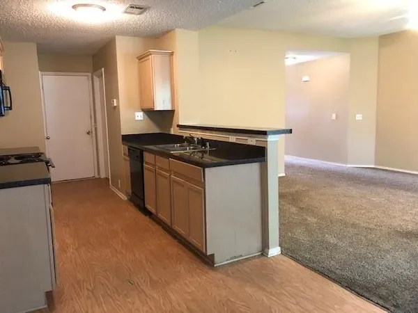 $1,995 | 220 Pinecrest Drive, Seagoville, TX 75159