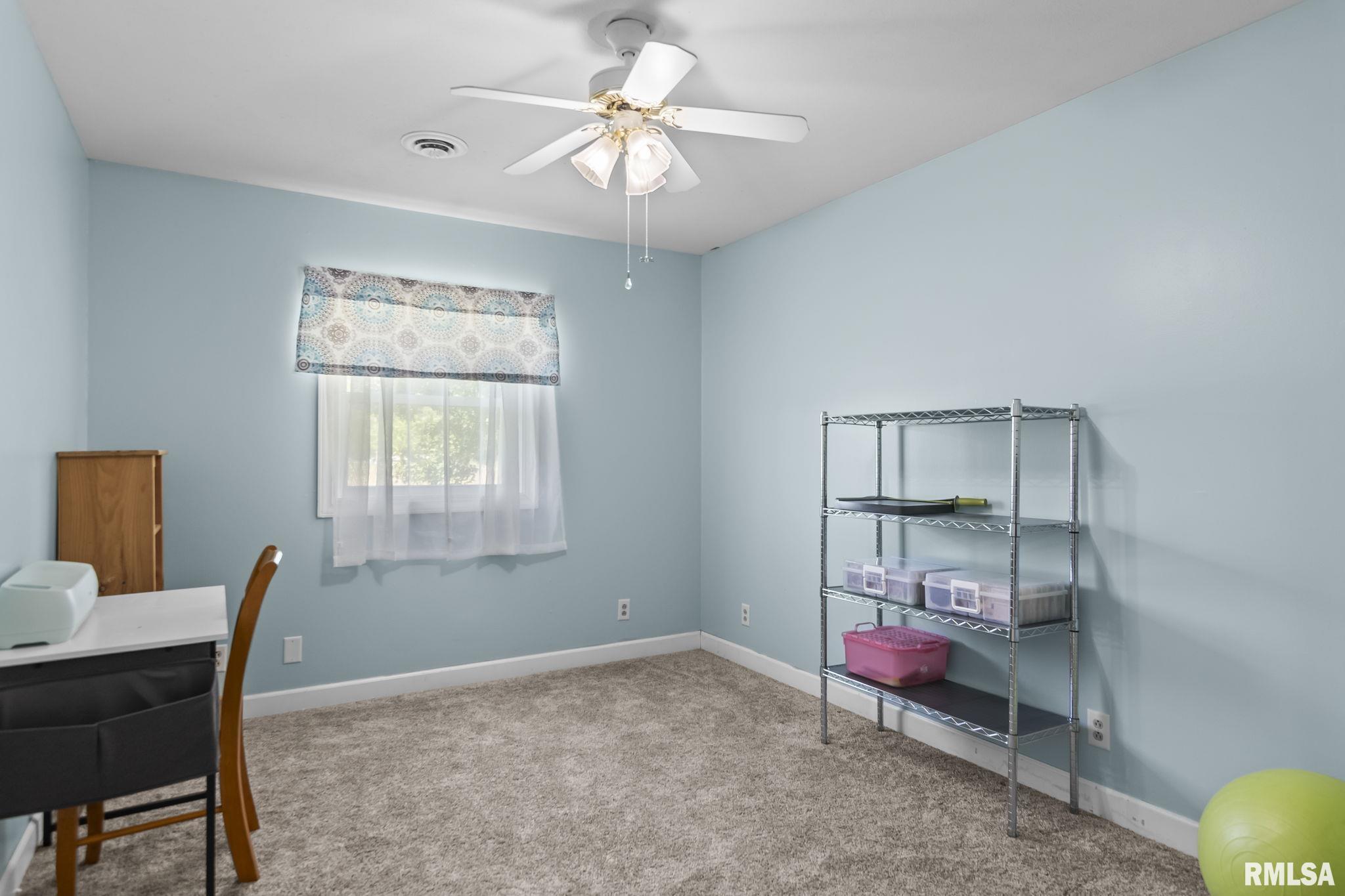 23585 Clemens Road Athens, IL 62613 - Photo 22 of 32 Gallery Image 22