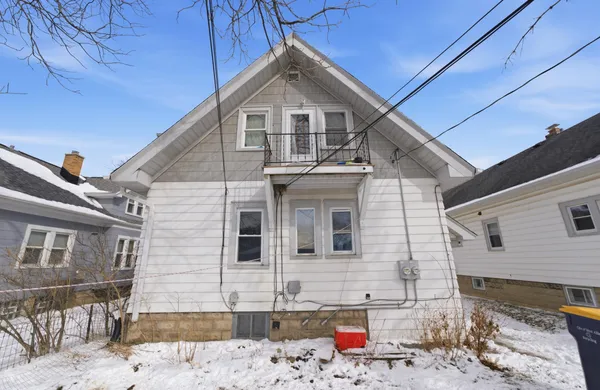 $259,900 | 2217 South 67th Place, Unit 2219, West Allis, WI 53219