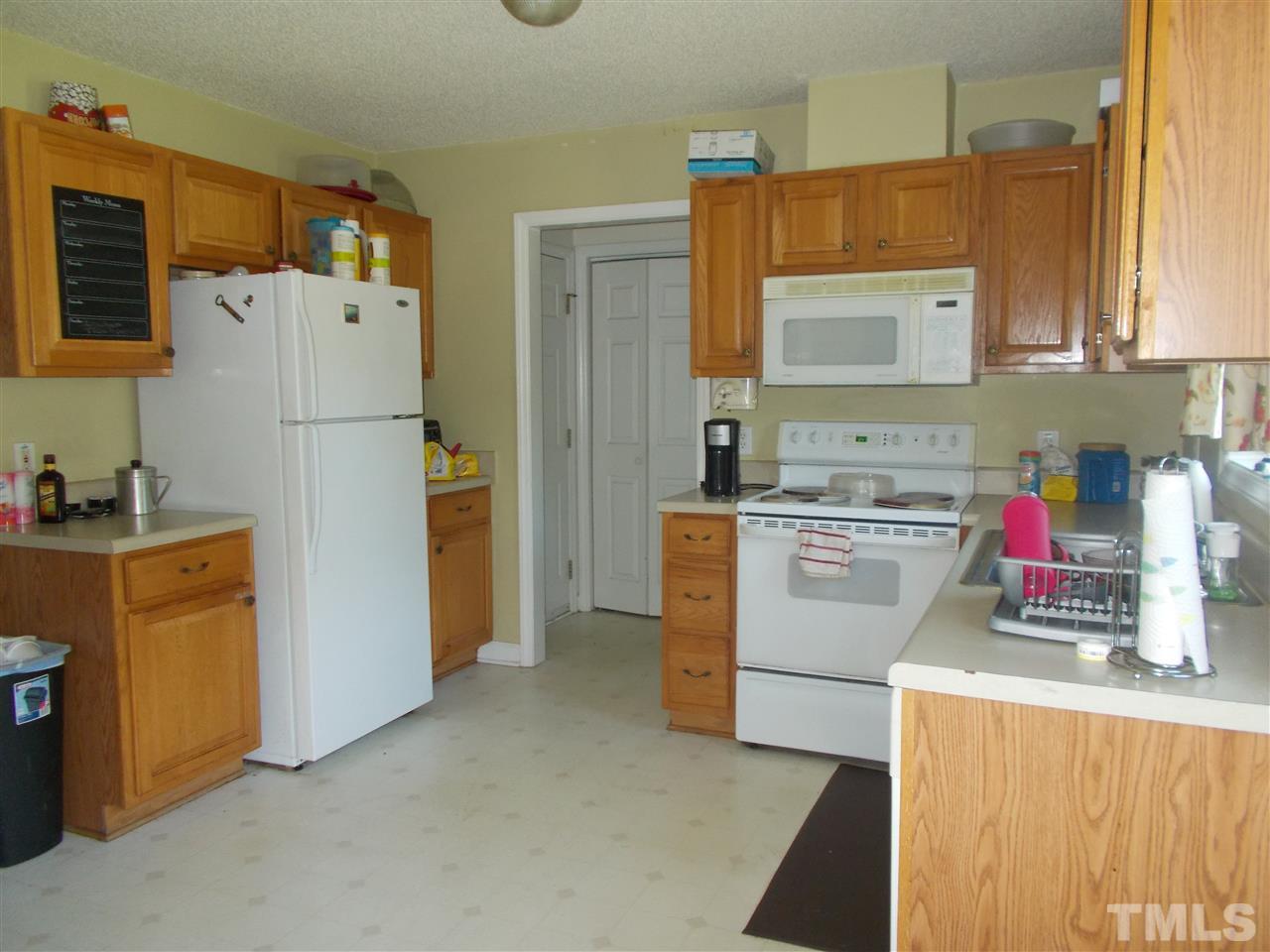991 Smith Road Smithfield, NC 27577 - Photo 4 of 15 Gallery Image 4