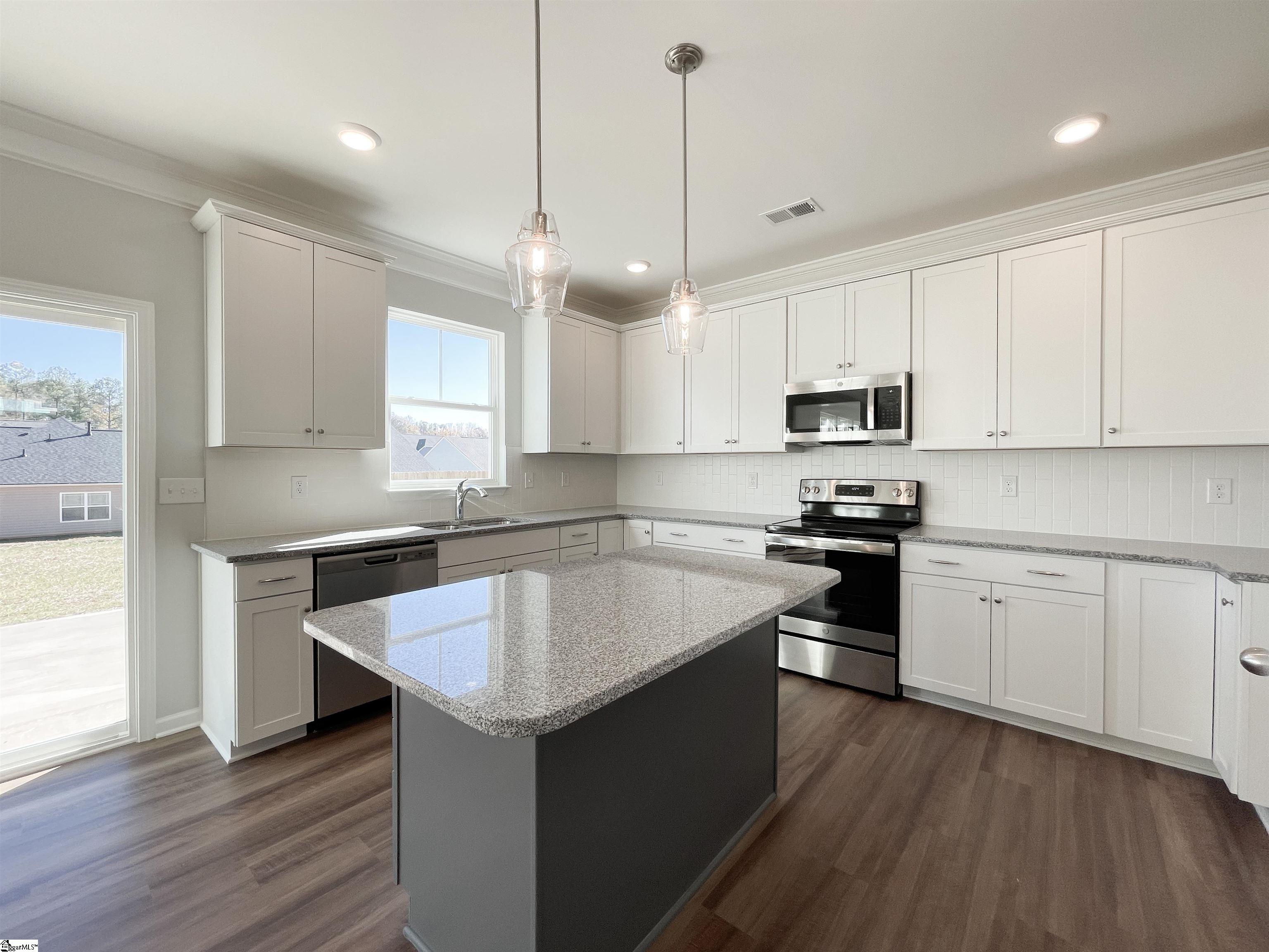 275 Pendergast Road Greenville, SC 29605 - Photo 7 of 32 Gallery Image 7