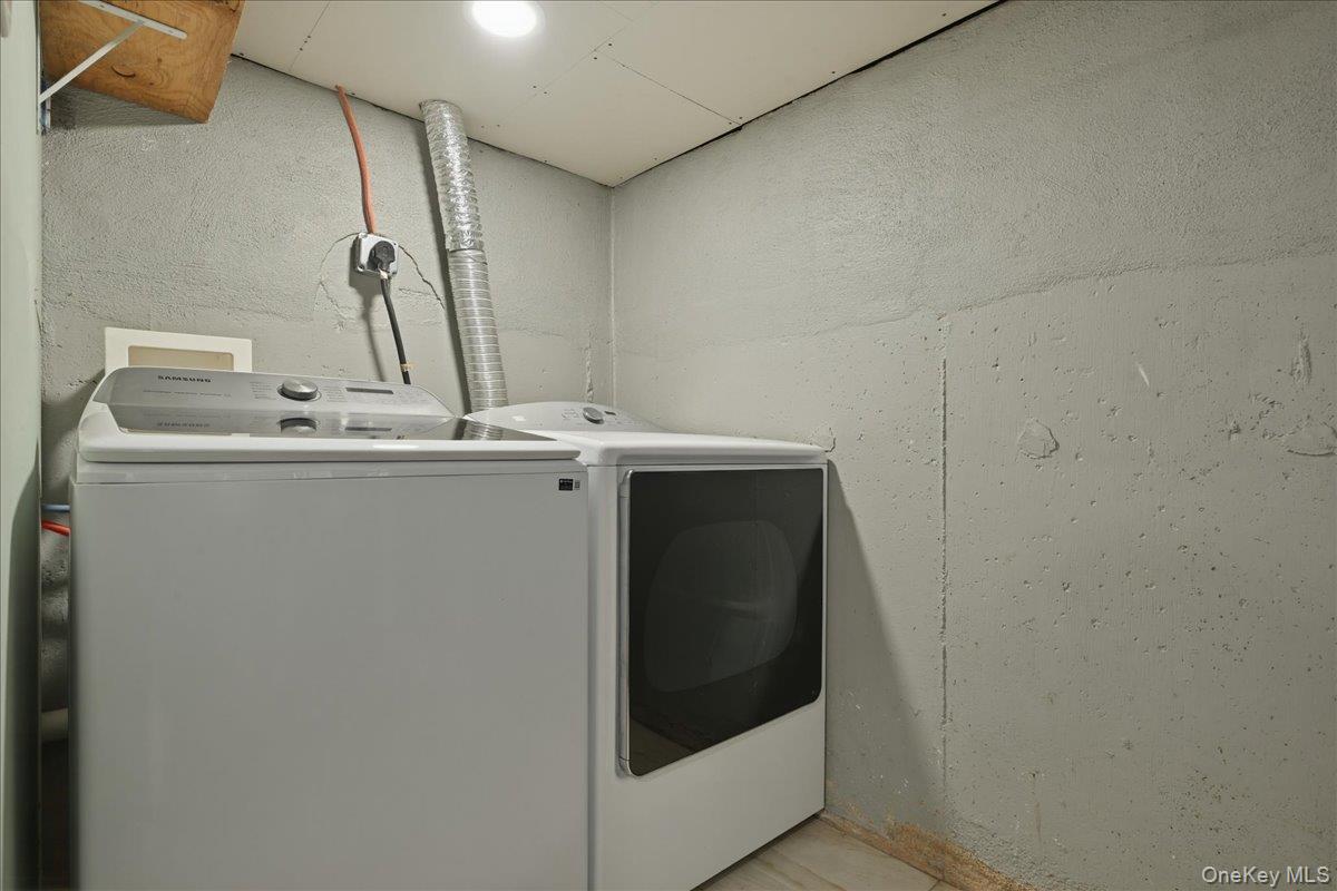 51 Hickory Road Port Washington, NY 11050 - Photo 14 of 16 Laundry Room,Utility Room
