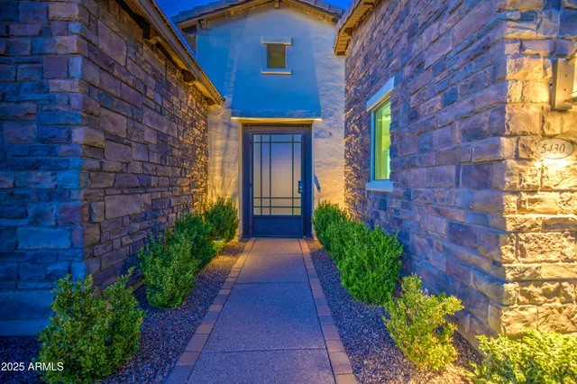 $2,194,000 | 5430 East Palo Brea Lane, Cave Creek, AZ 85331