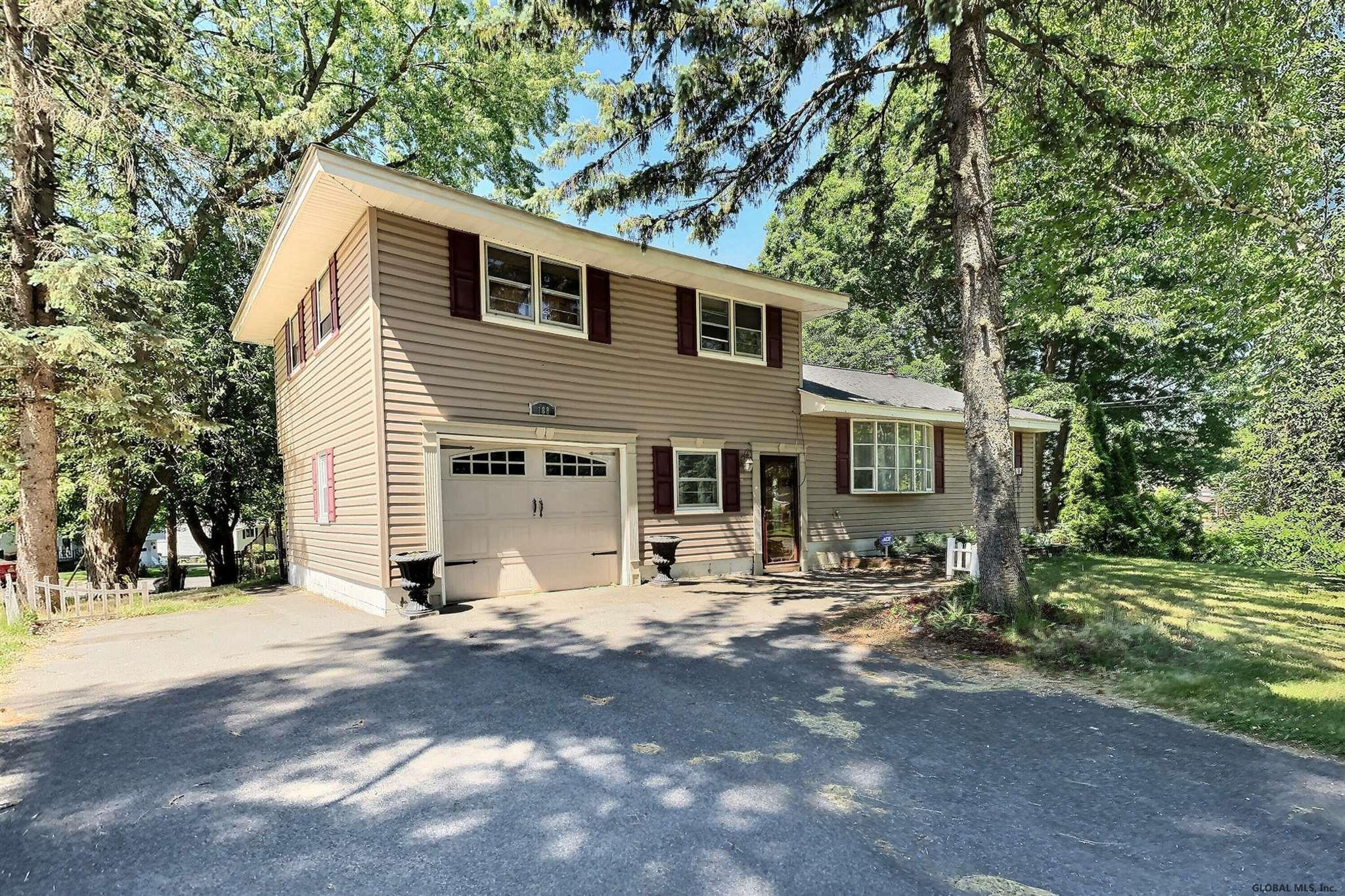 188 Consaul Road Colonie, NY 12205 - Photo 1 of 19 Photo 1