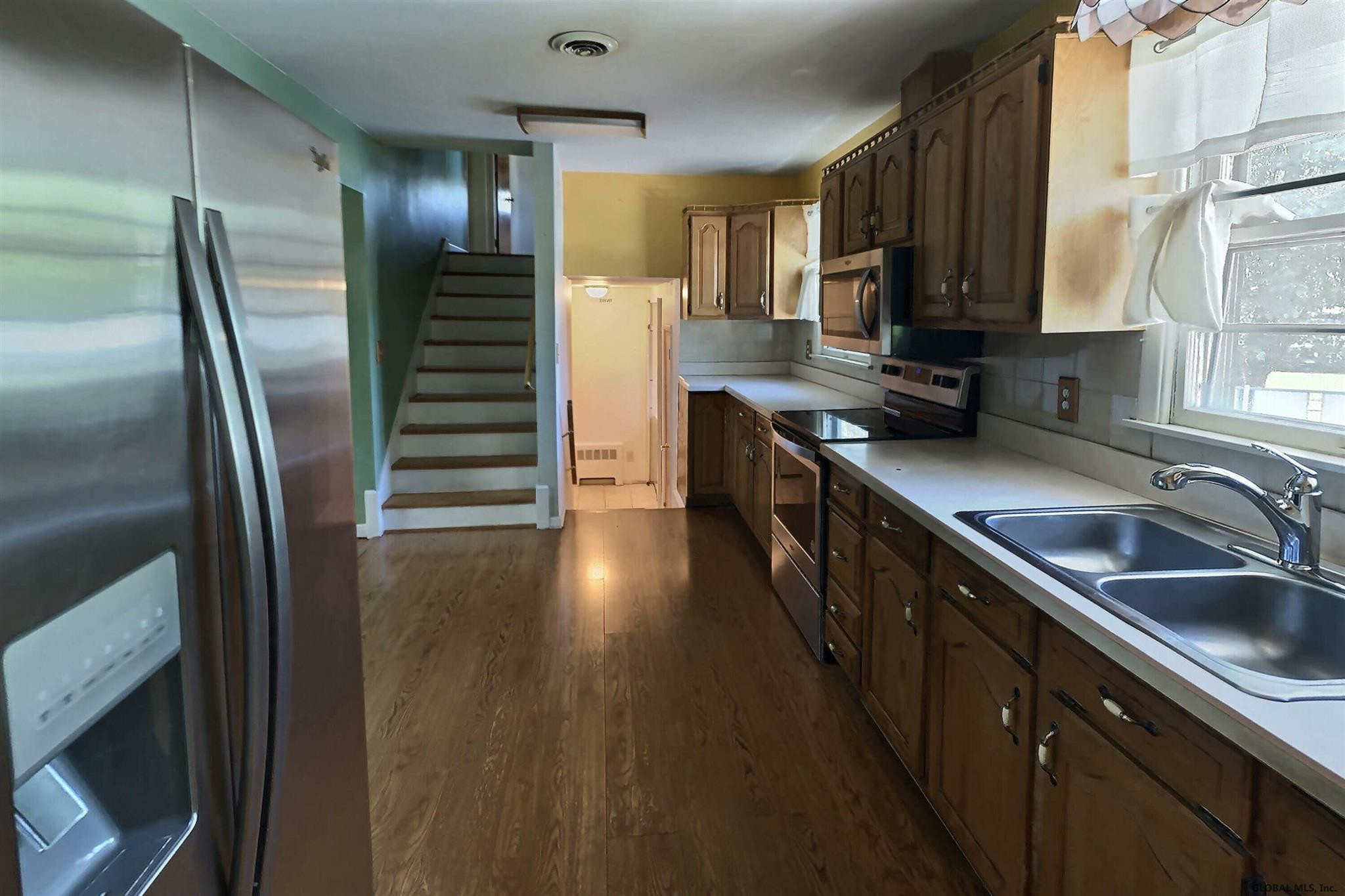 188 Consaul Road Colonie, NY 12205 - Photo 7 of 19 Photo 7