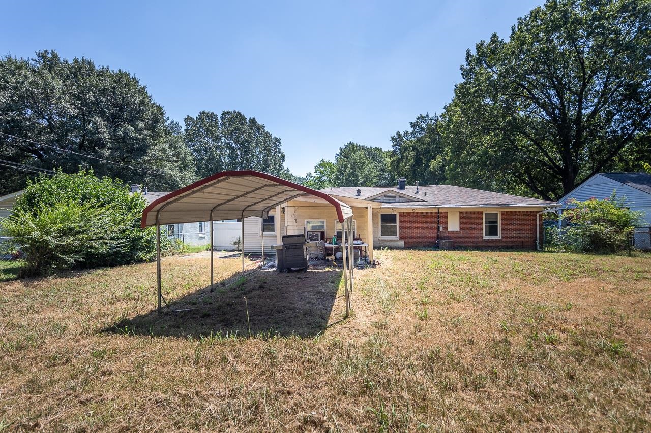 5080 Sea Isle Road Memphis, TN 38117 - Photo 8 of 21 a house view with a outdoor space