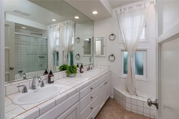 $1,499,000 | 409 South Lamer Street, Burbank, CA 91506