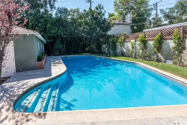 $1,499,000 | 409 South Lamer Street, Burbank, CA 91506