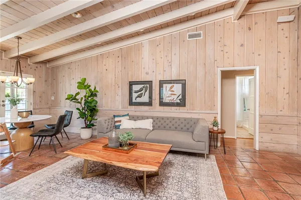 $1,499,000 | 409 South Lamer Street, Burbank, CA 91506