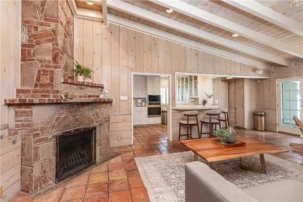 $1,499,000 | 409 South Lamer Street, Burbank, CA 91506