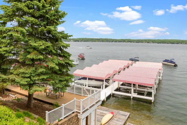 $1,390,000 | N1821 Oakland Road, Linn, WI 53147