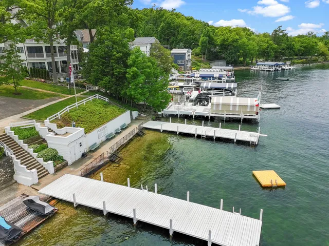 $1,390,000 | N1821 Oakland Road, Linn, WI 53147