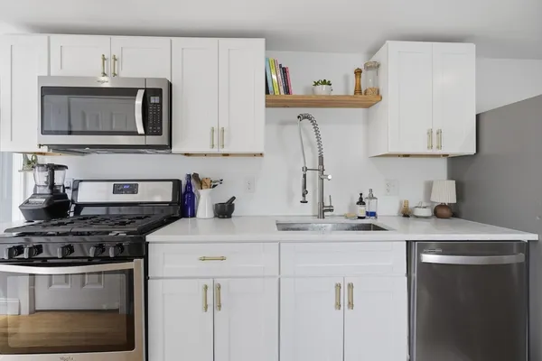$389,999 | 13 Roy Street, Unit 3, Swampscott, MA 01907