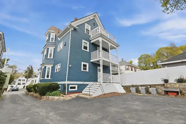 $389,999 | 13 Roy Street, Unit 3, Swampscott, MA 01907