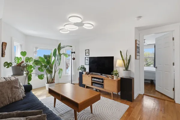 $389,999 | 13 Roy Street, Unit 3, Swampscott, MA 01907