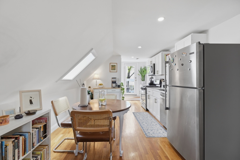 13 Roy Street, Unit 3 Swampscott, MA 01907 - Photo 9 of 26