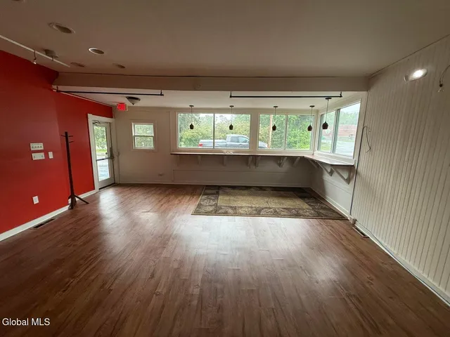 $2,000 | 258 Alplaus Avenue, Glenville, NY 12008