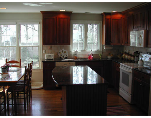 302 Webster Street Needham, MA 02494 - Photo 4 of 19 Gallery Image 4