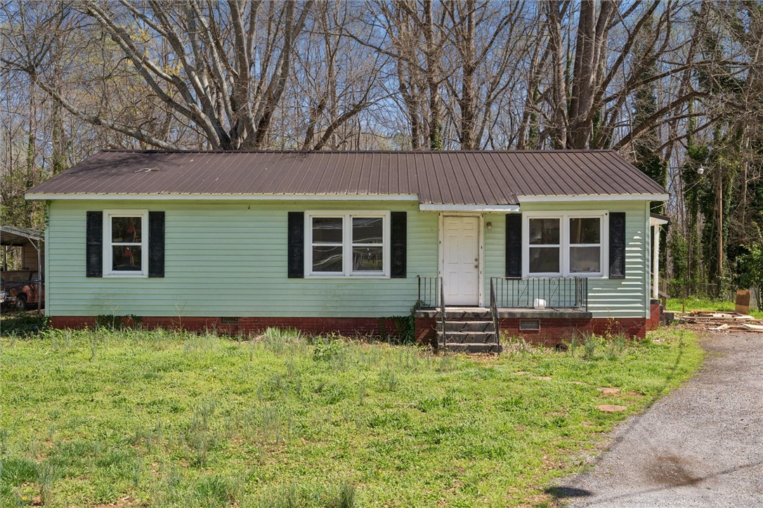 1500 Phyllis Drive Anderson, SC 29621 - Photo 2 of 20