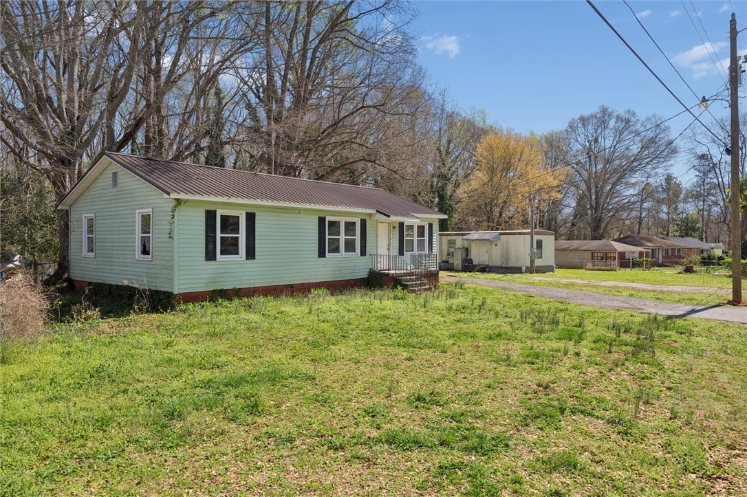 1500 Phyllis Drive Anderson, SC 29621 - Photo 3 of 20