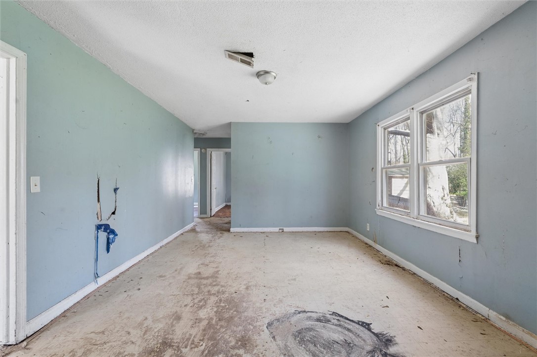 1500 Phyllis Drive Anderson, SC 29621 - Photo 9 of 20