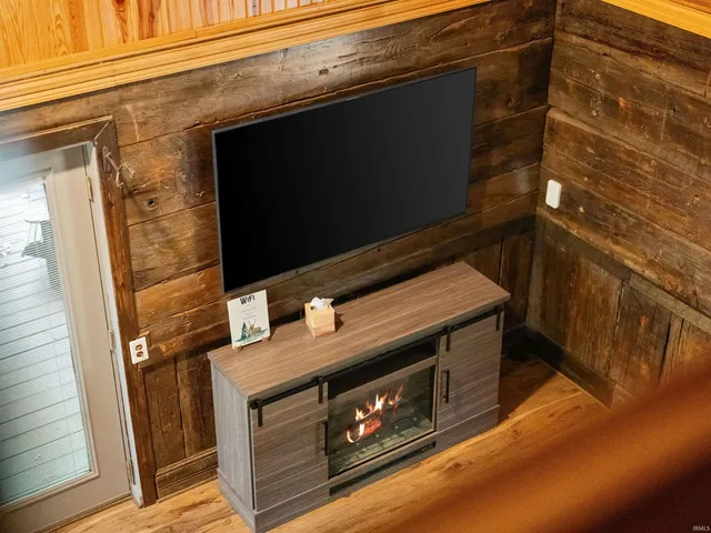 $549,900 | 11040 East Purdue Farm Road, Dubois, IN 47527