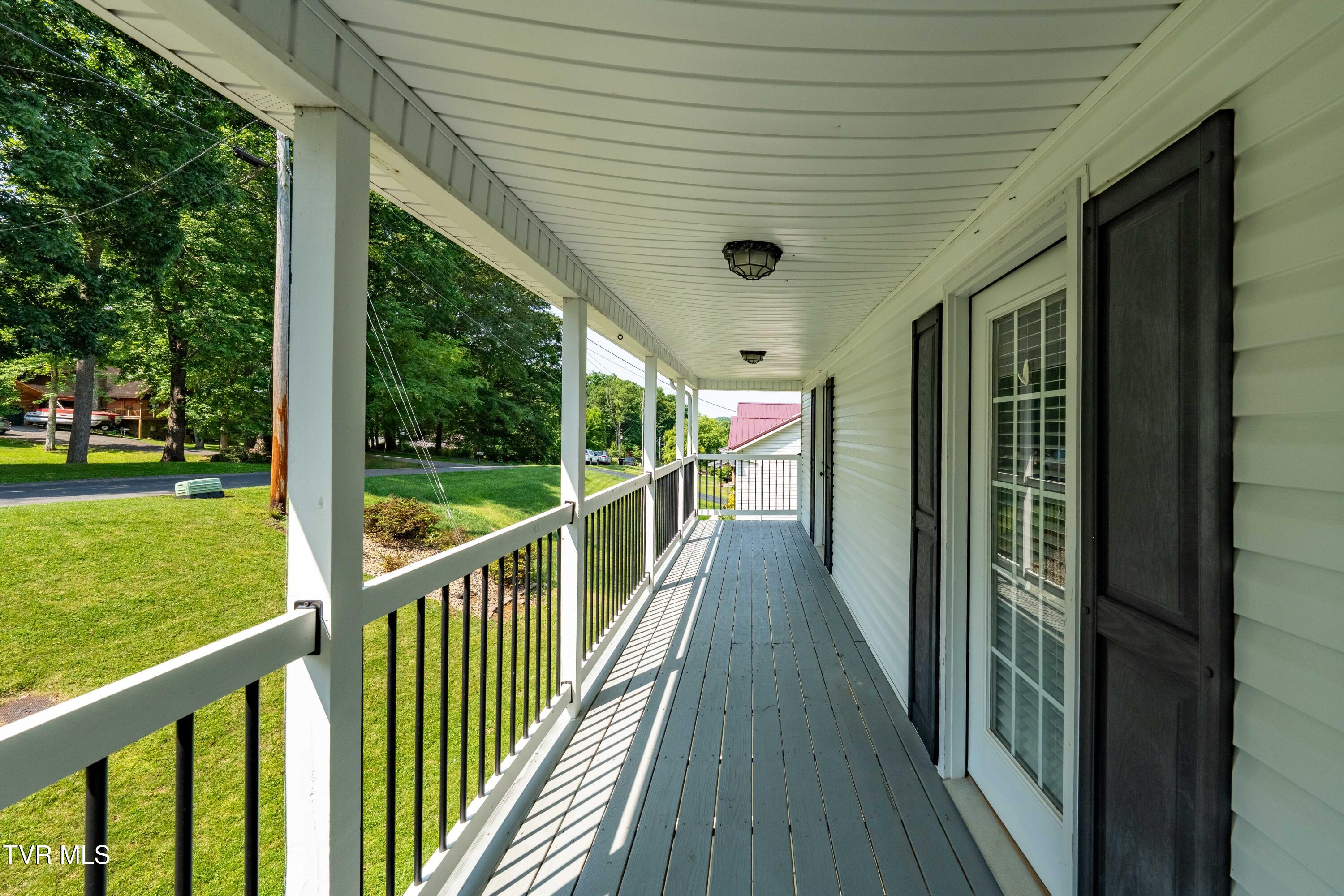193 River Road Bluff City, TN 37618 - Photo 26 of 71 193 River Road (47 of 81)