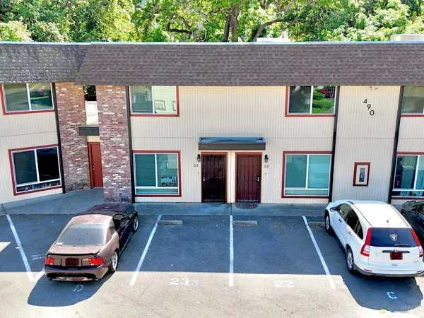 $359,000 | 490 Edgewood Drive, Unit 23, Vacaville, CA 95688