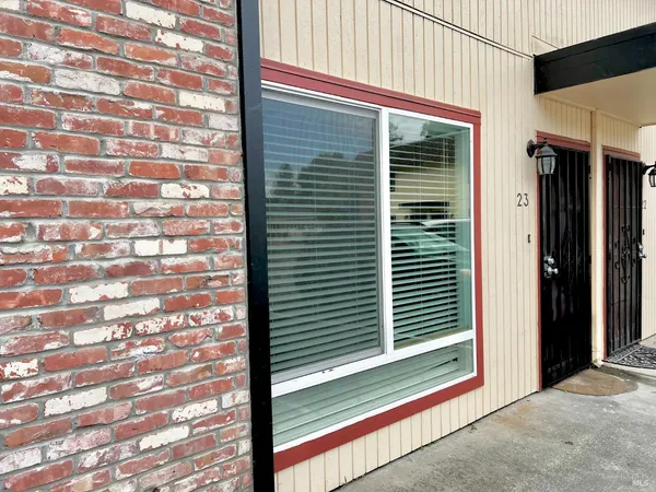$359,000 | 490 Edgewood Drive, Unit 23, Vacaville, CA 95688