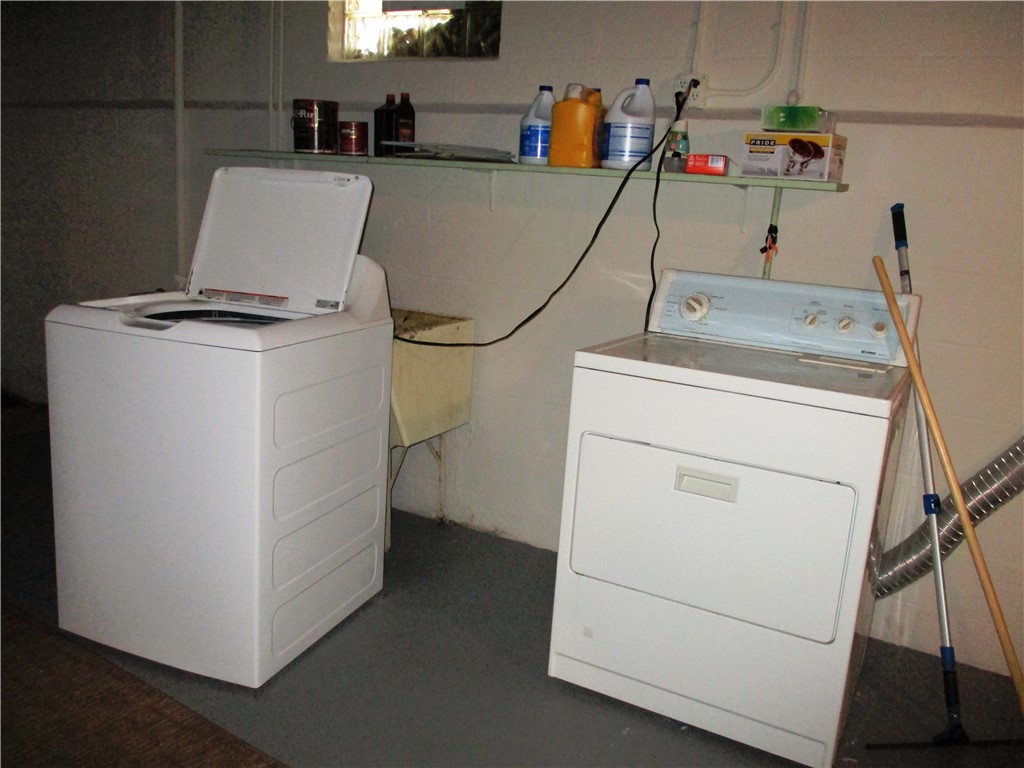 48 Leicestershire Road Irondequoit, NY 14609 - Photo 11 of 15