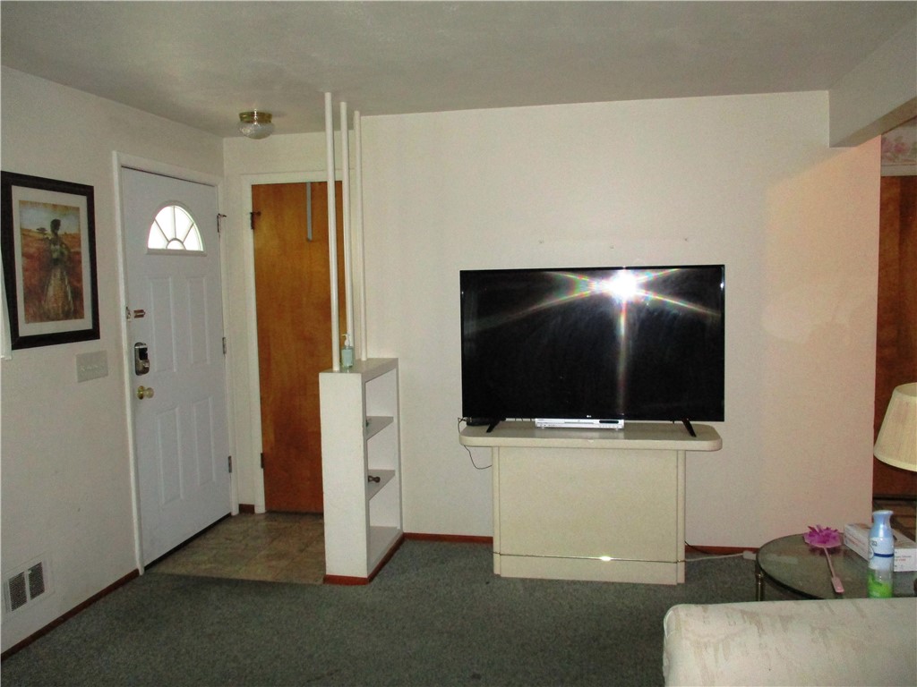 48 Leicestershire Road Irondequoit, NY 14609 - Photo 7 of 15